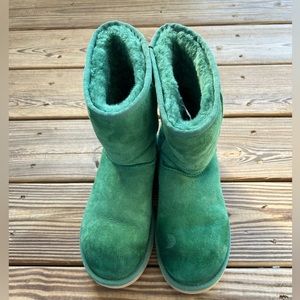 UGG Women’s Green Boots Sz 9